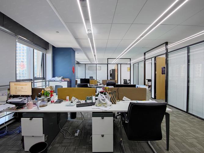 中达辉科技办公环境